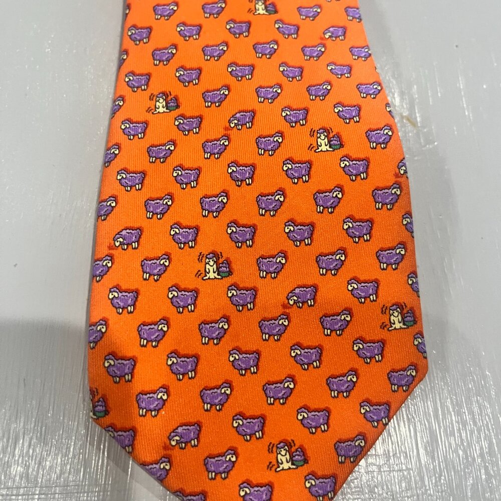 Thatcher Spring Sheep Tie - Picture 2 of 3